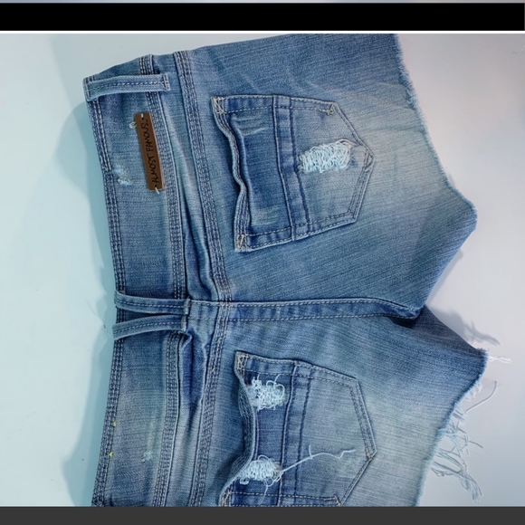 Blue Jean Distressed Booty Shorts R1557 - Picture 2 of 2